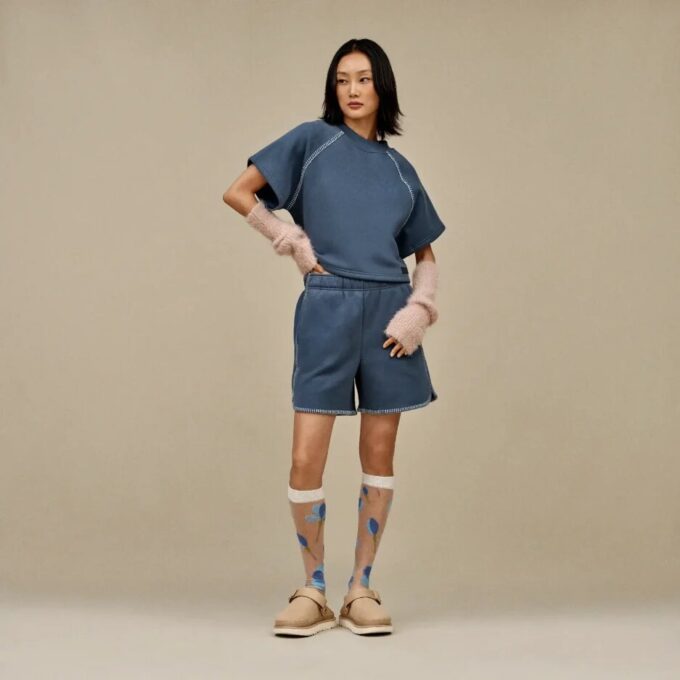Klasické tričko s krátkým rukávem a kulatým výstřihem